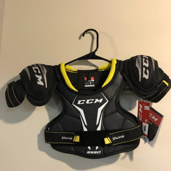 CCM Tacks 9550 Youth Shoulder Pads - Picture 8 of 11